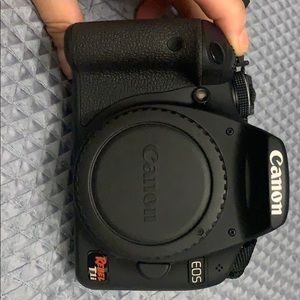 CANNON EOS REBEL T1I BUNDLE